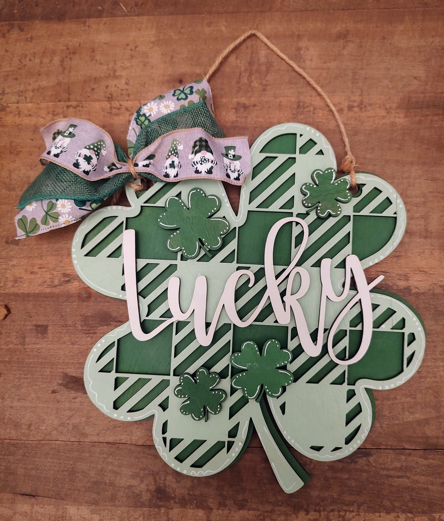 PAINTED Lucky Mini Hanger
