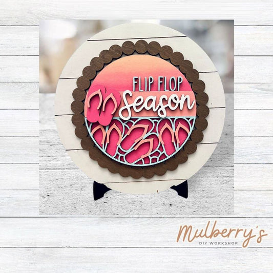 We love our large interchangeable plate with stand! It's approximately 11.5-inches is diameter and can display your favorite seasonal/holiday insert.

This set includes the large interchangeable plate with stand and the flip flop season insert.