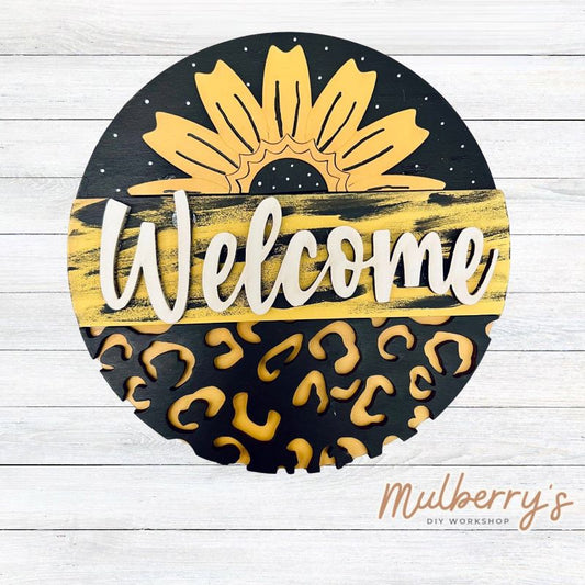Decorate your home with our 7.5-inch Sunflower Welcome insert. Our inserts may be displayed solo or with our interchangeable plate stand, which is sold separately.