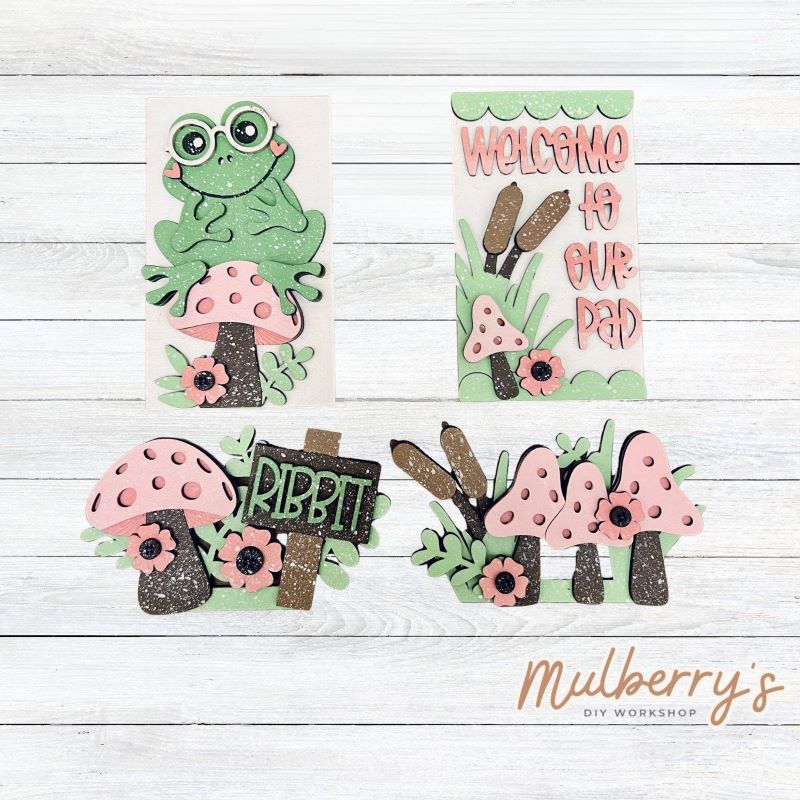 Our Spring Frog inserts are so versatile! Display them individually or in our interchangeable single/double cottages! Single cottages can only display one insert, while double cottages can display both.