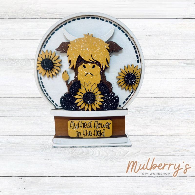 Our interchangeable mini snowglobe is the perfect addition to your seasonal decor! Simply switch out the interchangeable pieces for every holiday/season!

Approximately 7" tall by 5.5" wide.