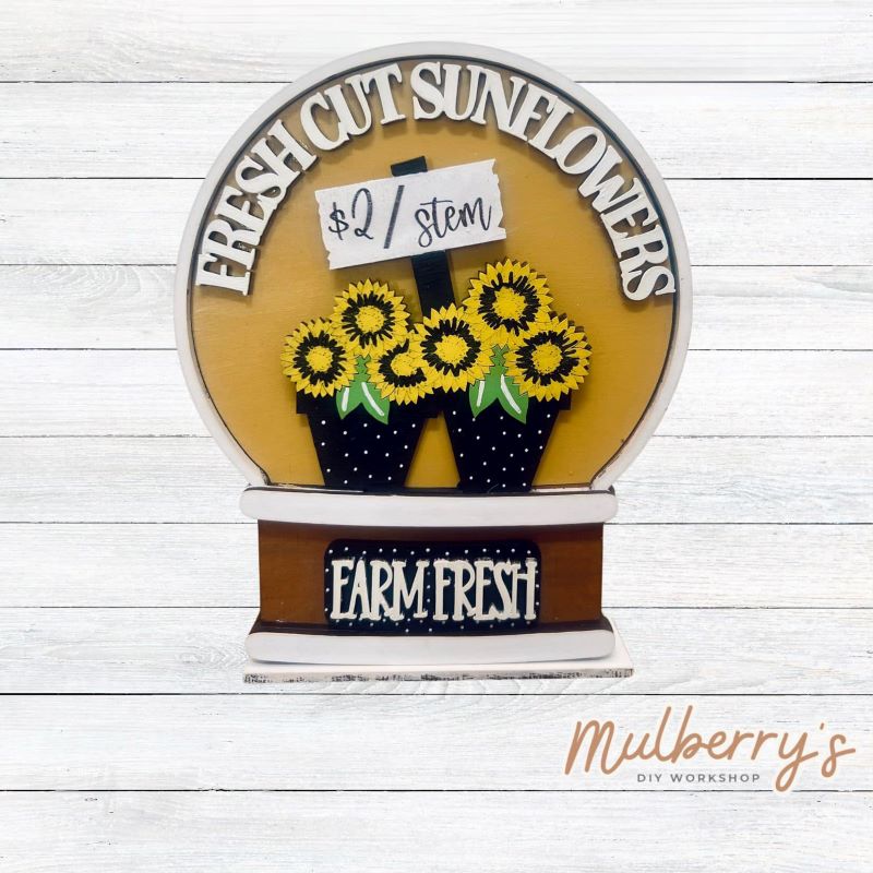 Our interchangeable mini snowglobe is the perfect addition to your seasonal decor! Simply switch out the interchangeable pieces for every holiday/season!  Approximately 7" tall by 5.5" wide.